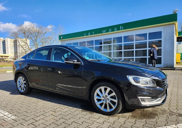 Volvo S60 cena 45900 przebieg: 139900, rok produkcji 2014 z Poznań małe 352